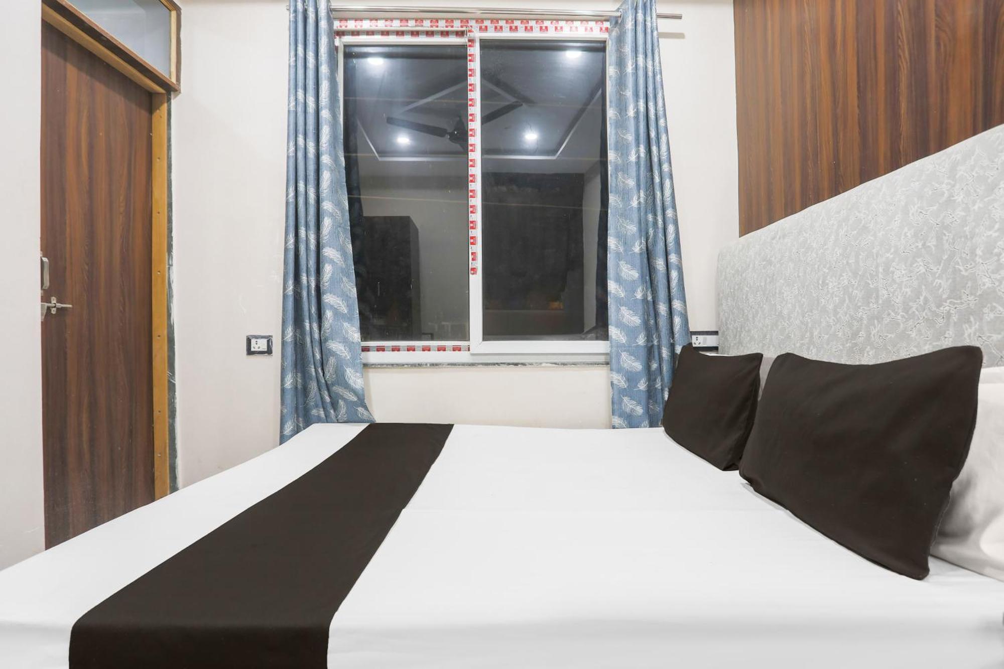 Hotel O S Grand Allāhābād Junction 外观 照片